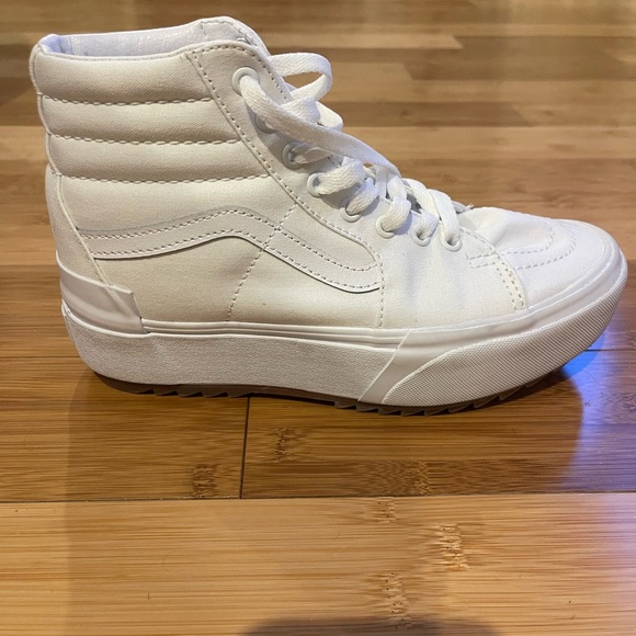 Vans platform high top, barely worn. Size 8 - Picture 3 of 7